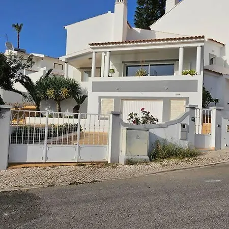 Prázdninový dům Jos Near Marinaebeach *